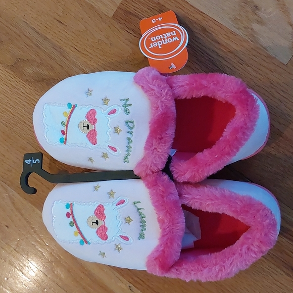 Wonder Nation Girl Slippers - Picture 3 of 9